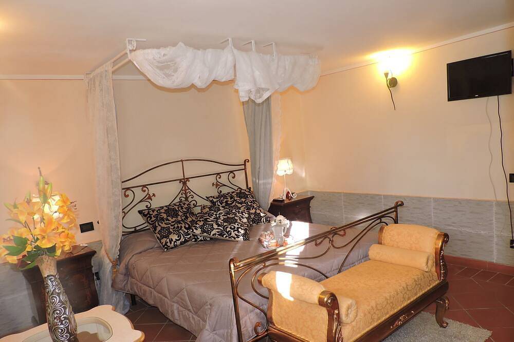 Ganze Wohnung, Wohnung in Villa Ariale in Vicopisano, Pisa Provinz