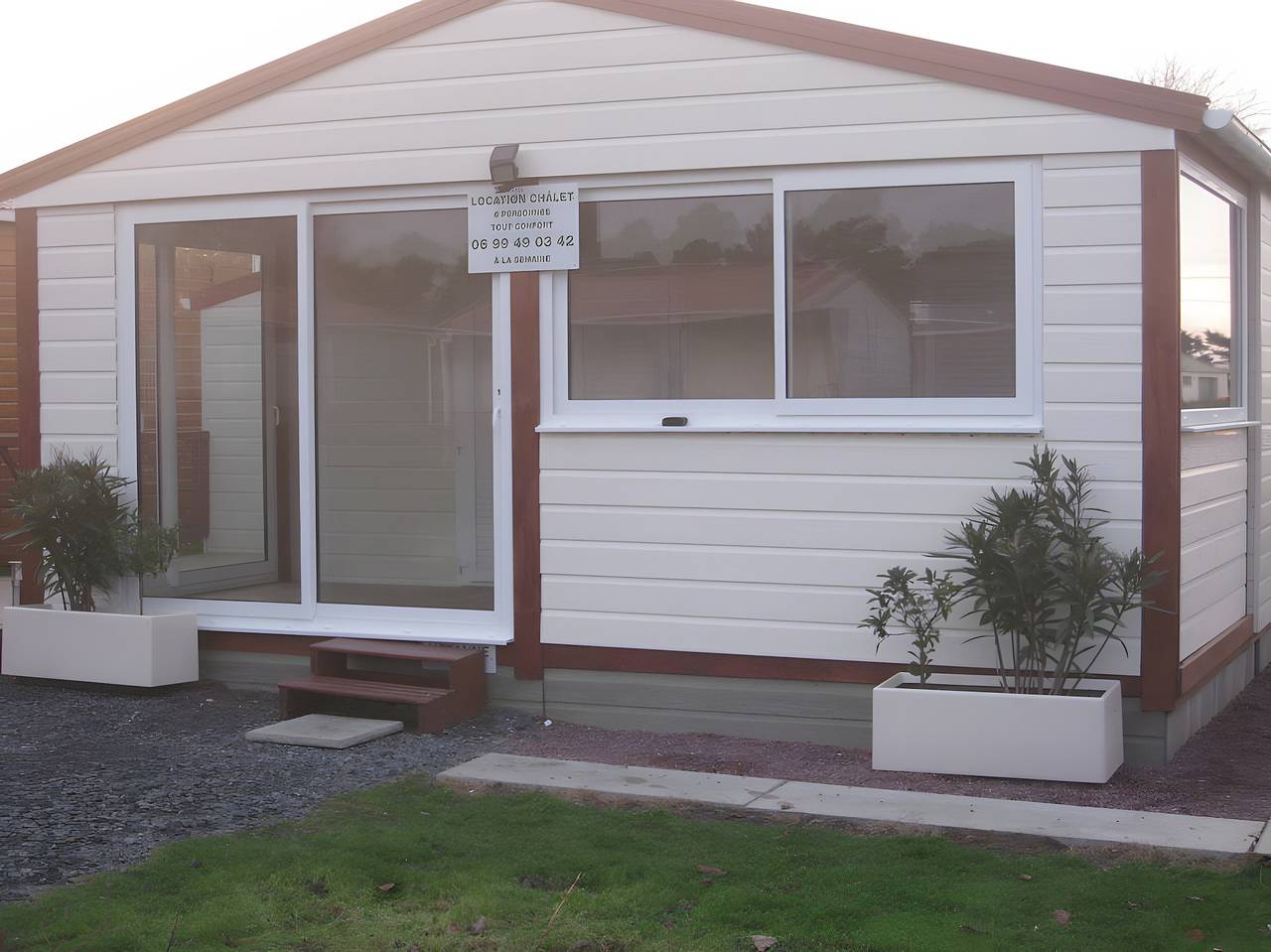 Chalet 'Hetanne 116' mit Pool, privater Terrasse und Wlan in Saint-Benoît-de-l'Aure, Bayeux und Umgebung