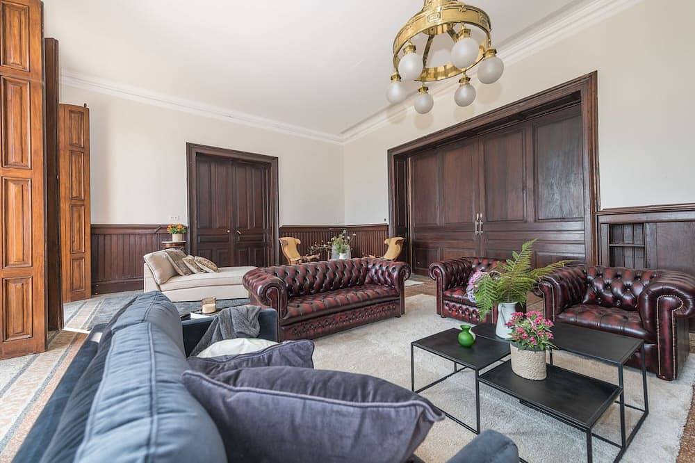 Elegant Castle villa with Pool in Catalonia, Spain in Sant Hilari Sacalm, Girona Province