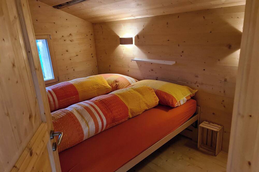 Ganze Wohnung, Maiensäss Tegia Cucagna, Rueun, (Rueun). in Rueun, Alpenarena