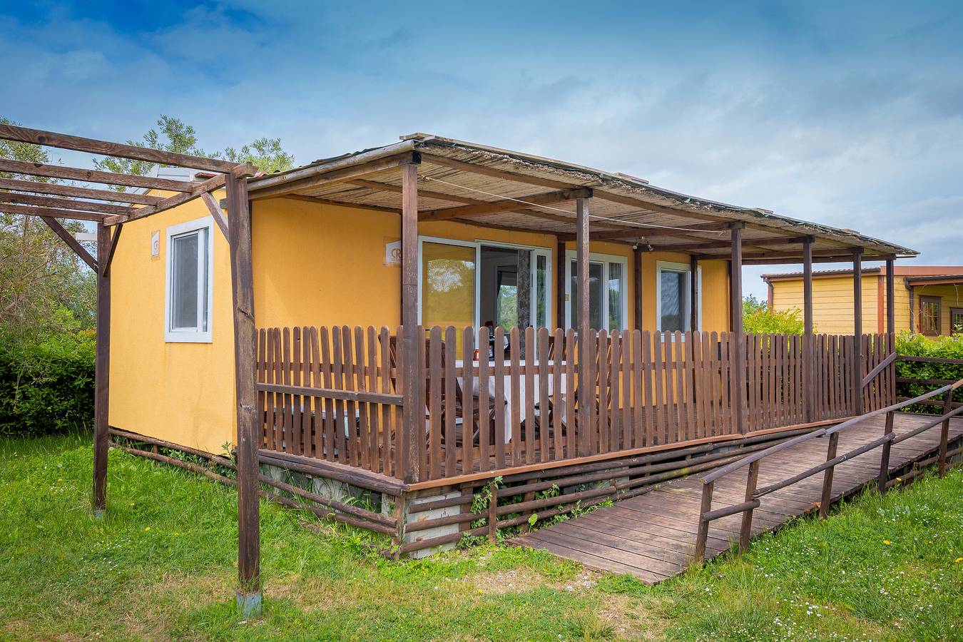 Bungalow 'Sole2' mit Gemeinschaftspool, privater Terrasse und Klimaanlage in Bibbona, Etruskische Küste