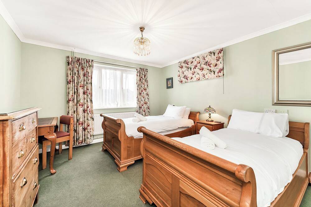 2-Bed Home with Free Parking - 2 min Walk to Bus in Cambridge, Cambridgeshire