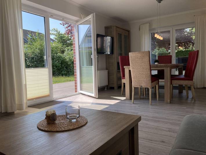 Ferienhaus für 6 Personen, mit Balkon und Terrasse sowie Garten in Kellenhusen