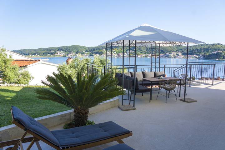 Ferienwohnung für 4 Personen, mit Terrasse in Lopar