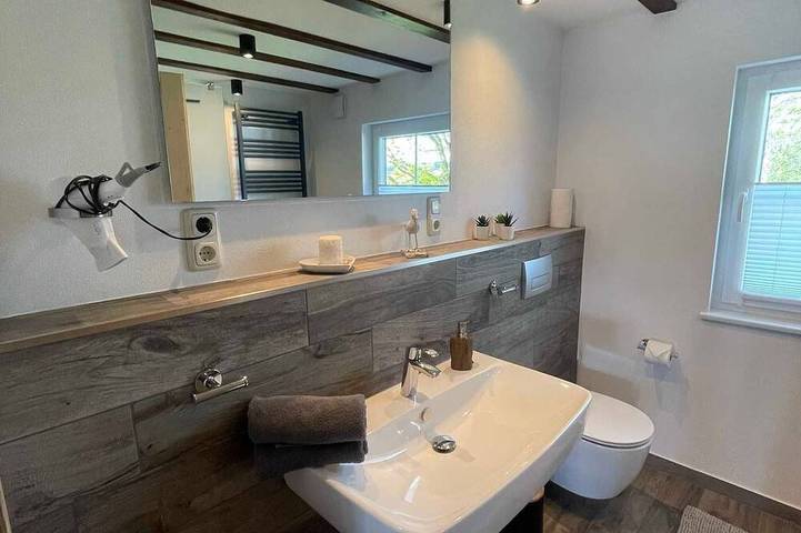 Ferienhaus für 12 Personen, mit Balkon und Garten am Edersee - 3