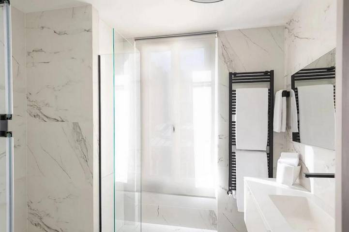 Chambre d’hôte pour 6 personnes, avec terrasse et vue, animaux acceptés près de la Tour Eiffel - 3