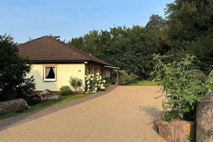 Ferienhaus für 6 Personen, mit Terrasse und Garten in Bad König