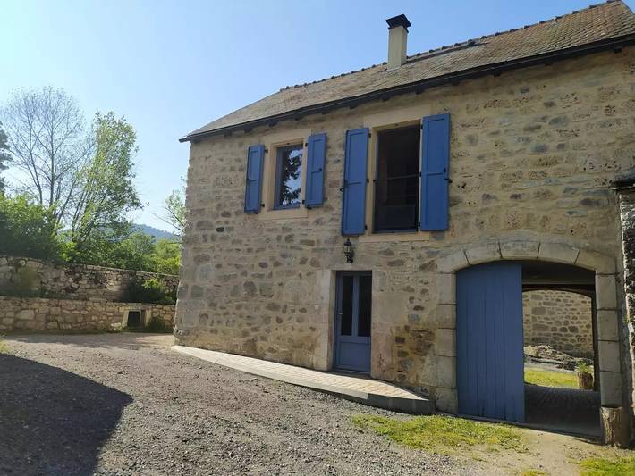 Gîte pour 6 personnes, avec piscine et jardin, animaux acceptés