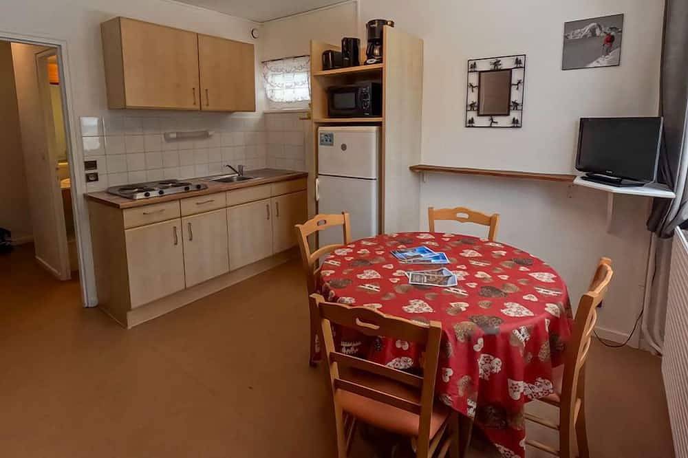 Séjour cosy pour 4 au cœur des Monts Jura in Lélex, Parc naturel régional du Haut-Jura