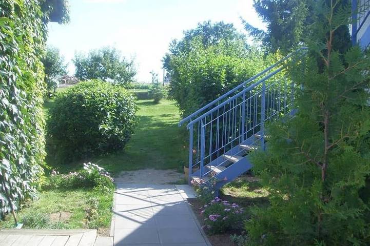 Ferienwohnung für 4 Personen, mit Terrasse und Garten in Mahlzow