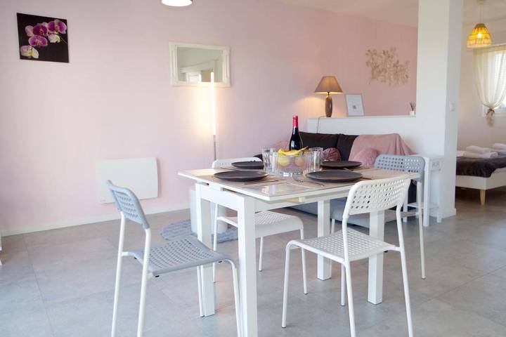 Gîte pour 4 personnes, avec Terrasse dans Hem-Lenglet