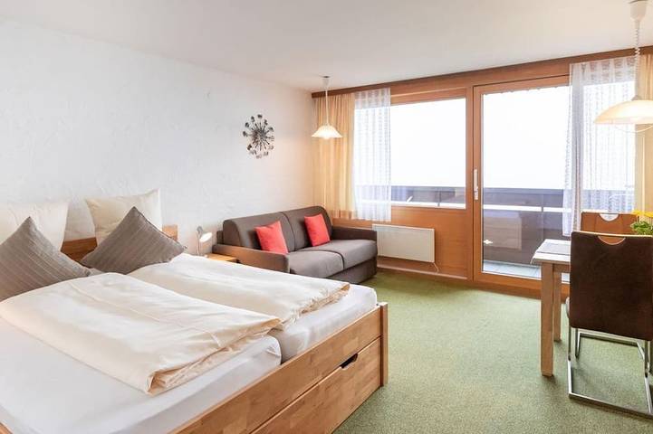 Ferienwohnung für 3 Personen, mit Balkon und Garten sowie Sauna und Pool - 1