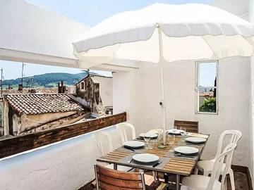 Location de vacances pour 6 personnes, avec terrasse dans Office De Tourisme De La Cadiere D Azur