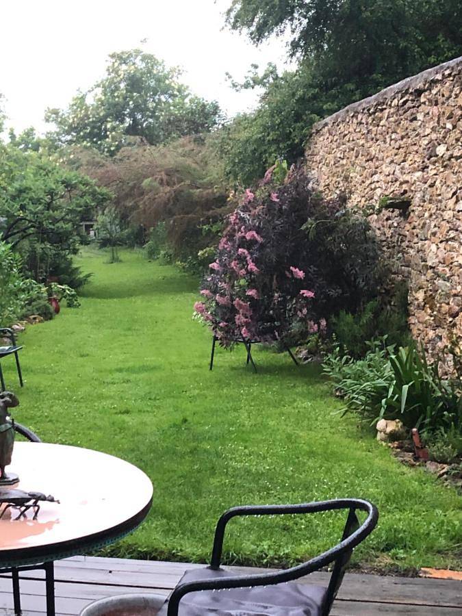 Location de vacances pour 2 personnes, avec Terrasse ainsi que Jardin et Vue à Coulommiers (Seine-et-Marne) - 2