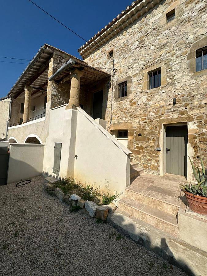 Maison provençale-piscine-jardin clôturé-8 pers in Collorgues, Région de Nîmes