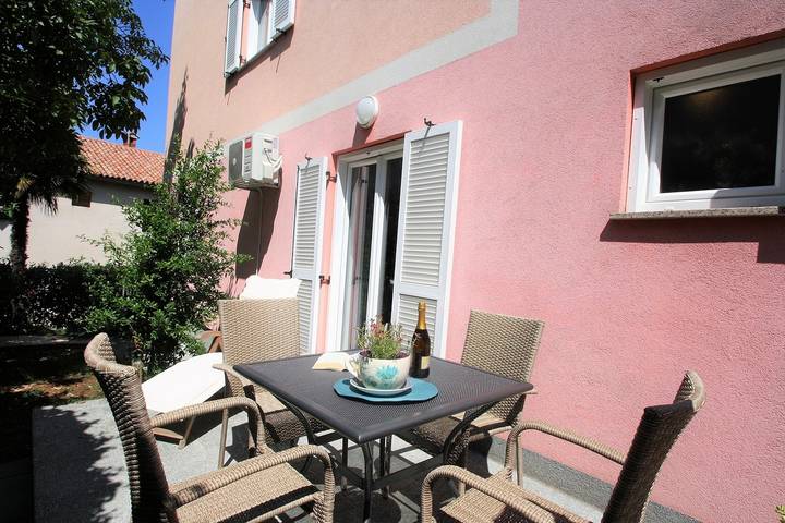 Ferienwohnung für 3 Personen, mit Balkon/Terrasse und Garten in Porec und Umgebung - 3