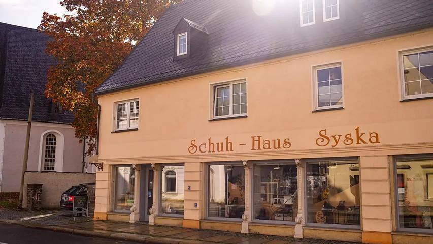 Hütte für 3 Personen, mit Terrasse im Erzgebirge - 2