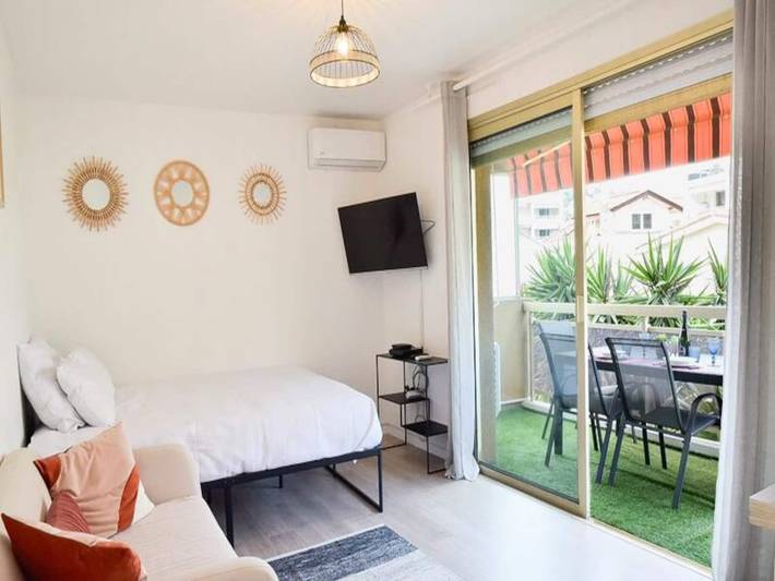 Gîte pour 2 personnes, avec terrasse dans Port du Mourre-Rouge