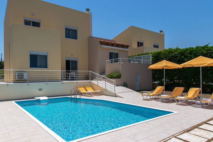 Villa for 7 personer, med hage på Kreta