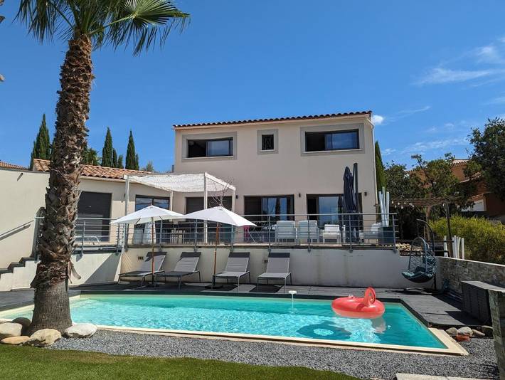 Villa pour 6 personnes, avec Balcon et Terrasse ainsi que Jardin et Piscine à Juvignac