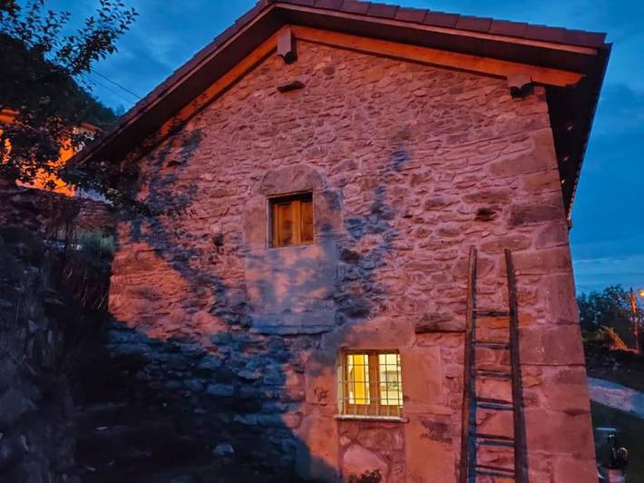 Casa rural para 7 personas, con Balcón además de Terraza y Vistas en Belmonte de Miranda - 3