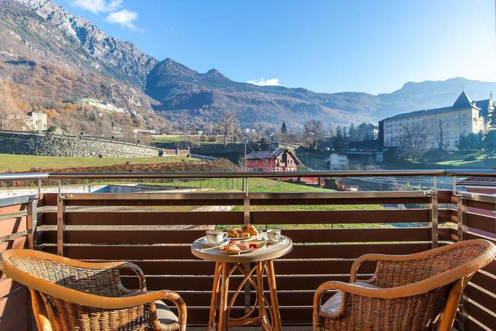 Hôtel pour 5 personnes, avec terrasse dans Saint-Vincent - 2