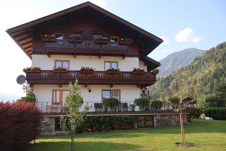 Ferienwohnung für 5 Personen, mit Balkon und Garten in Stumm
