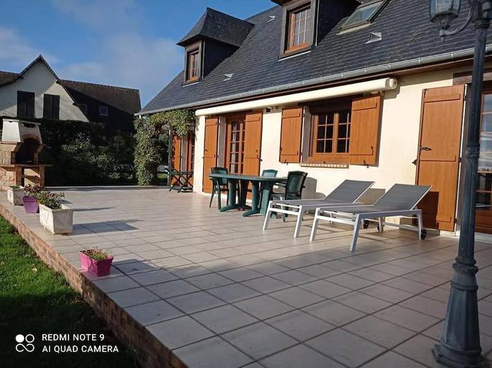 Location de vacances pour 8 personnes, avec jardin et vue à Octeville-sur-Mer - 2