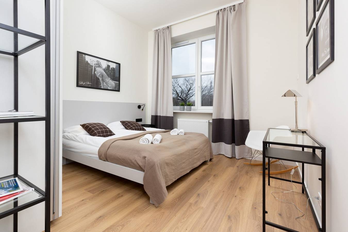 Cały apartament, A Unique Apartment with a Balcony & Parking | Close to Åazienki Krã³lewskie in Mokotów, Warszawa