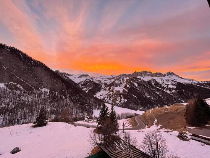 Gîte pour 4 personnes, avec vue ainsi que jardin et balcon à Saint-Véran - 3