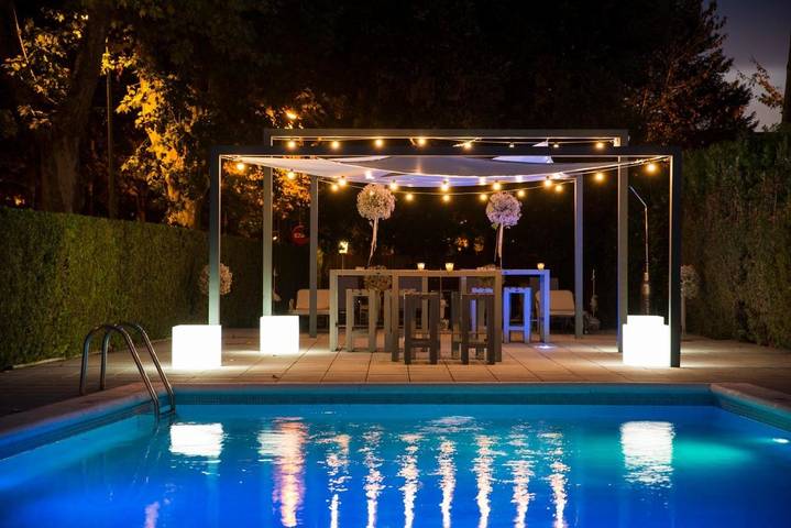 Appartement de vacances pour 9 personnes, avec piscine et terrasse