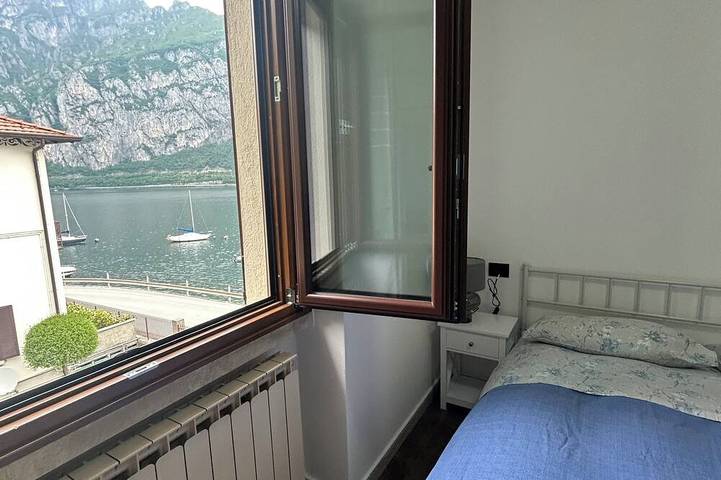 Appartamento intero, Casa delle vele nella baia delle vele in Valmadrera, Lago di Como