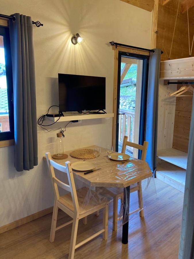 Gîte pour 2 personnes, avec vue et terrasse, animaux acceptés à Matemale - 3