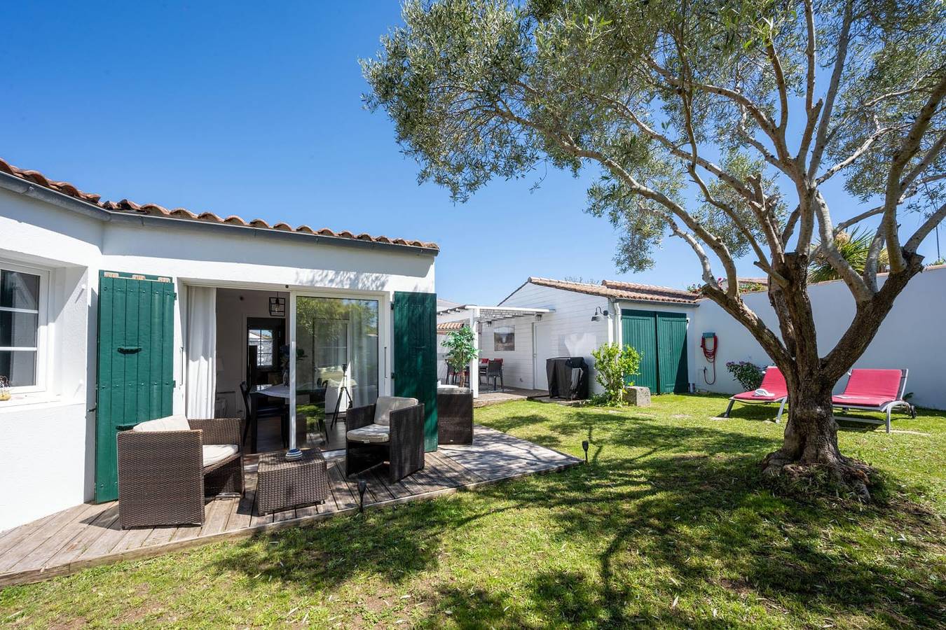 La Flotte Gite avec Parking, TV, et Grill - 200m de la côte in La Flotte, Île de Ré