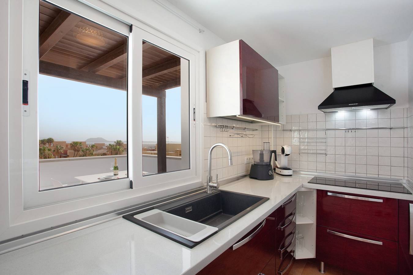 Vakantiehuis 'Luxury Ocean View' met zeezicht en gedeeld zwembad, foto 8