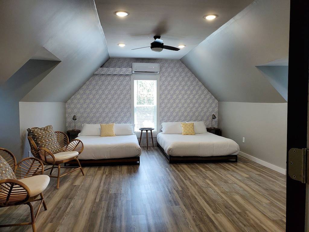 Vacation House for 12 Guests in Wichita, Kansas