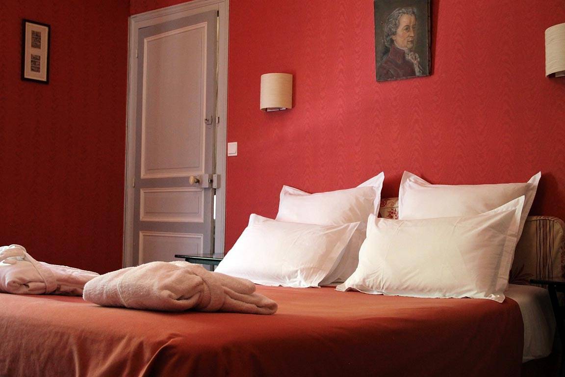 Chambres d'hôtes La Trolière - Chambre Rose in Orval (Cher), Saint-Amand-Montrond