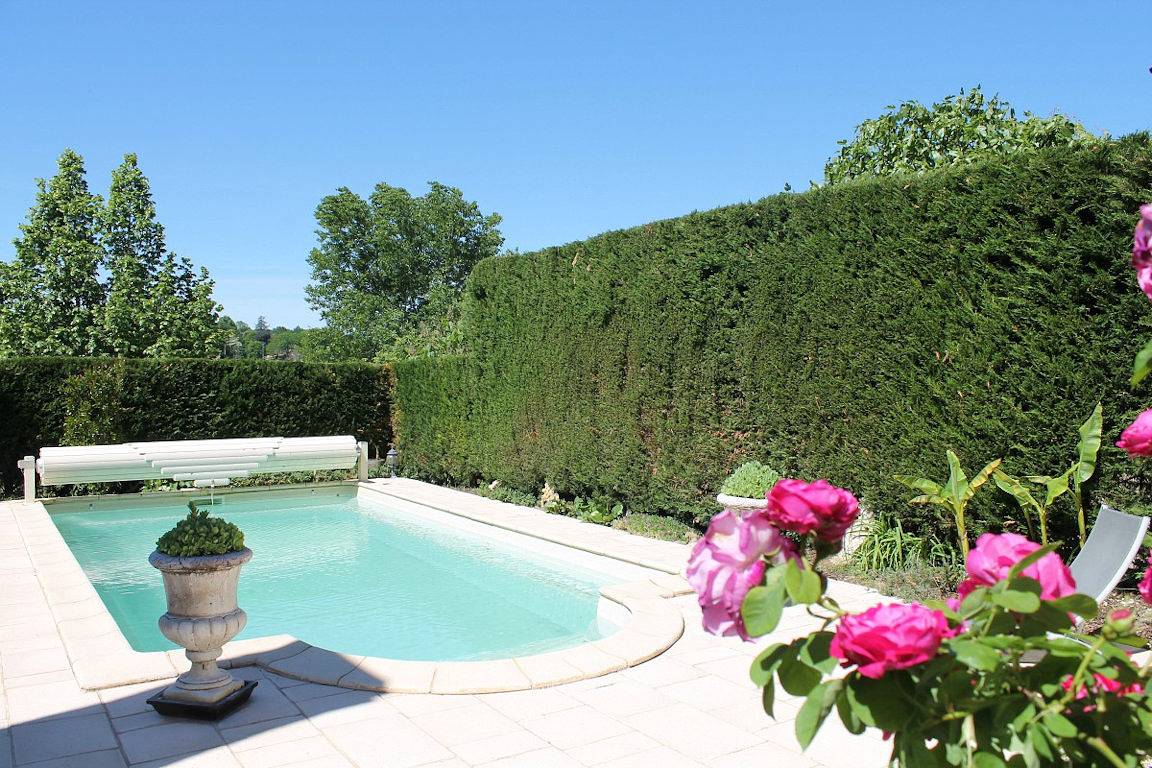 Le Bercail avec piscine privée et chauffée in Veyrignac, Périgord Noir