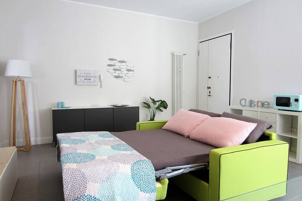 Apartamento entero, ★ Apartamento Nuevo Y Moderno En El Mar - 5 Personas ★ Rimini ★ wifi gratuito in Viserba, Rímini