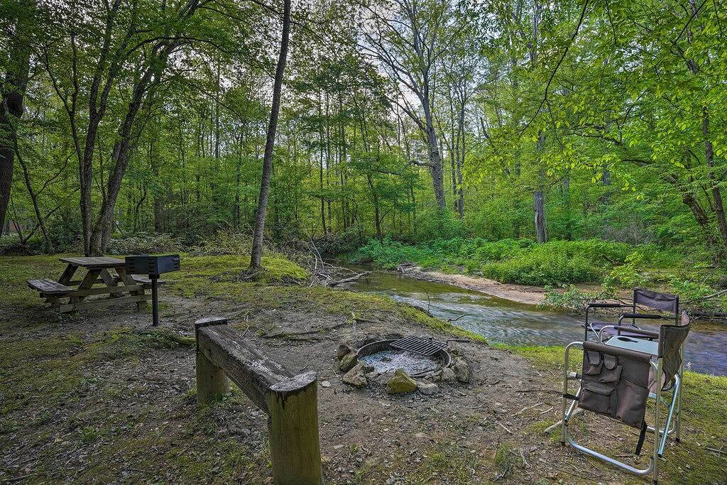 Abgeschiedene Tellico Plains Cabin auf 25 Private Acres! in Monroe County (TN)