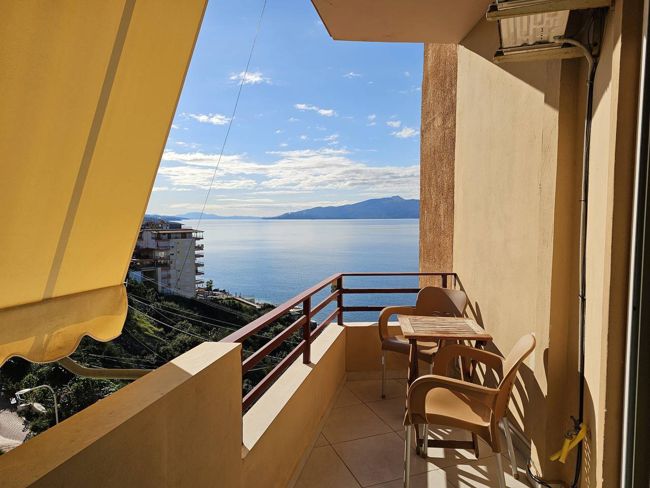 Ganze Wohnung, Ferienwohnung für 5 Personen mit Balkon in Sarandë, Vlorë