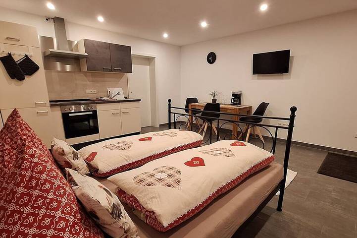 Ferienwohnung für 3 Personen, mit Garten