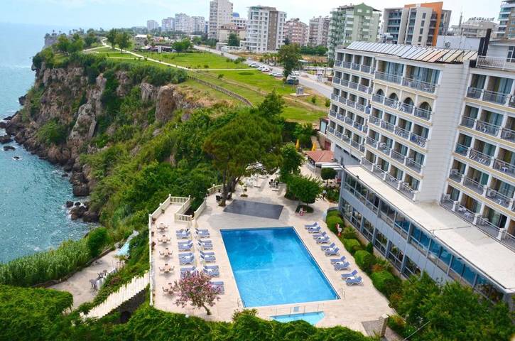 Hotel dla 2 osób, z ogród i basen oraz widok na jezioro i widok w Antalya