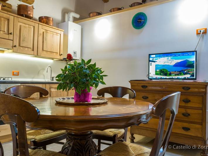 Appartamento intero, Studio-Apartment mit Zwischengeschoss in einem historischen Gebäude in Zorzino in Riva di Solto, Comune di Riva di Solto