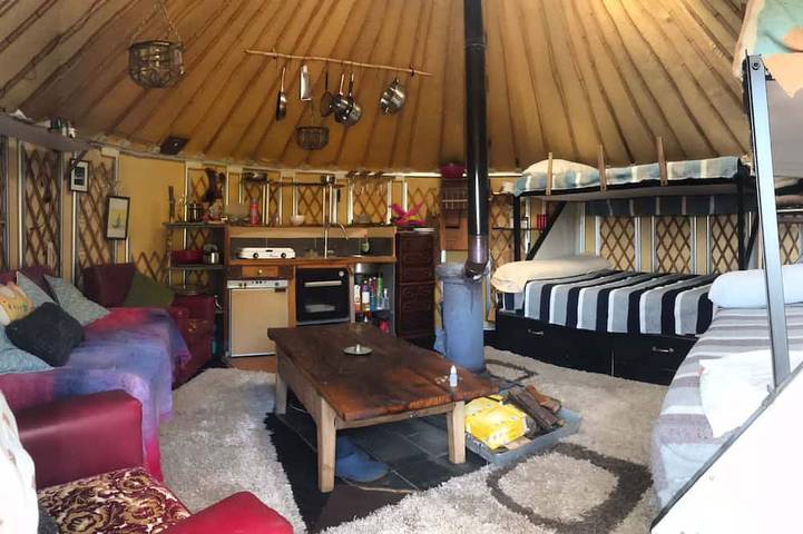 Cabane en bois pour 6 personnes, avec jardin - 1