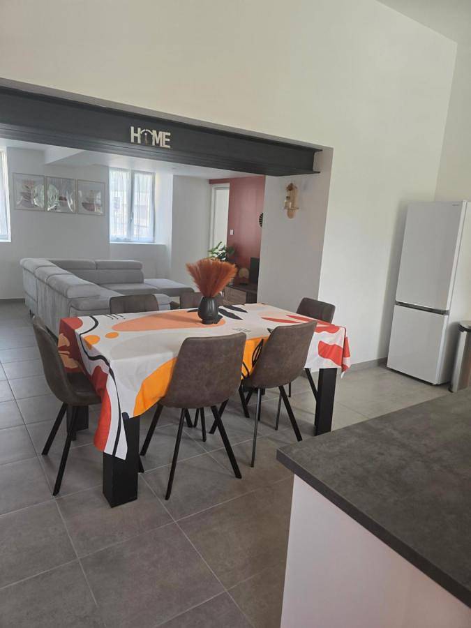 Location de vacances pour 6 personnes, avec terrasse et jardin à Saint-Fort - 2