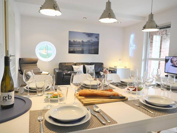 Ganze Wohnung, Geräumige Doppelhaushälfte in Westerland mit Südterrasse und E-Bike-Anschluss in Westerland, Sylt (Gemeinde)