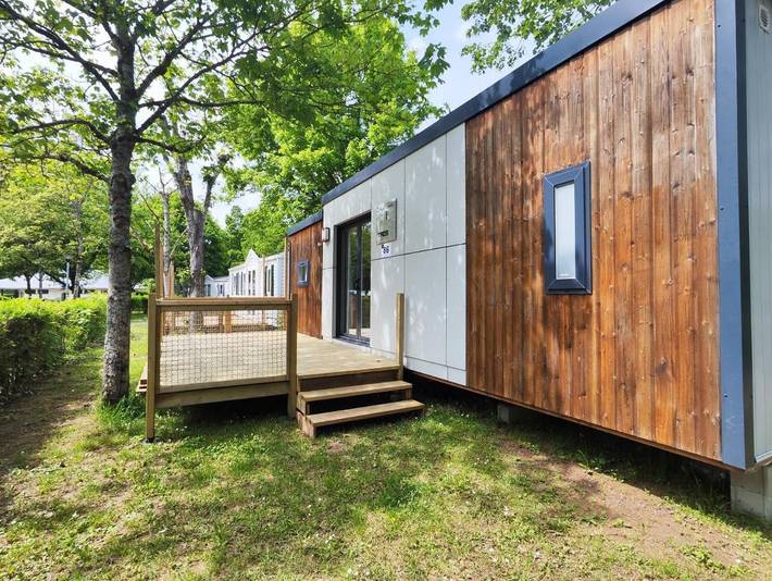Camping pour 2 personnes, avec Terrasse et Jardin ainsi que Bassin pour enfant et Piscine