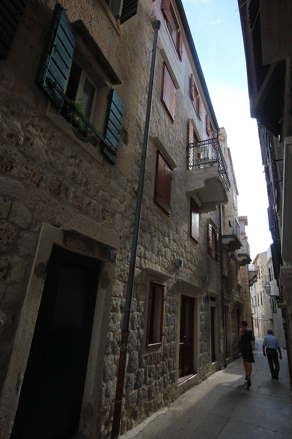 Entire apartment, Studio flat near beach Komiža, Vis As-3035-a in Komiza, Split-Dalmatia
