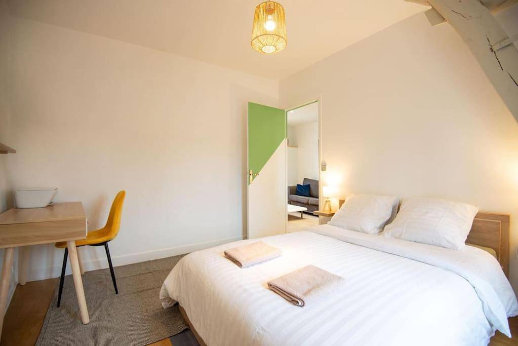 Appartement entier, La Motte Bridard - 2 chambres - 1 canapé-lit - Parking - Jardin in Appoigny, Région d'Auxerre